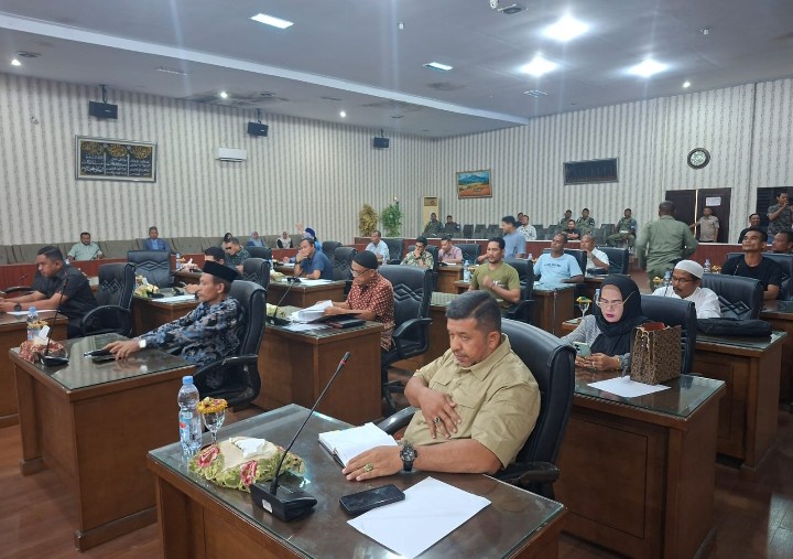 Rapat Dengar Pendapat DPRK Langsa bersama Pedagang Buah dan Dinas Terkait : Kondusif dan Dinamis