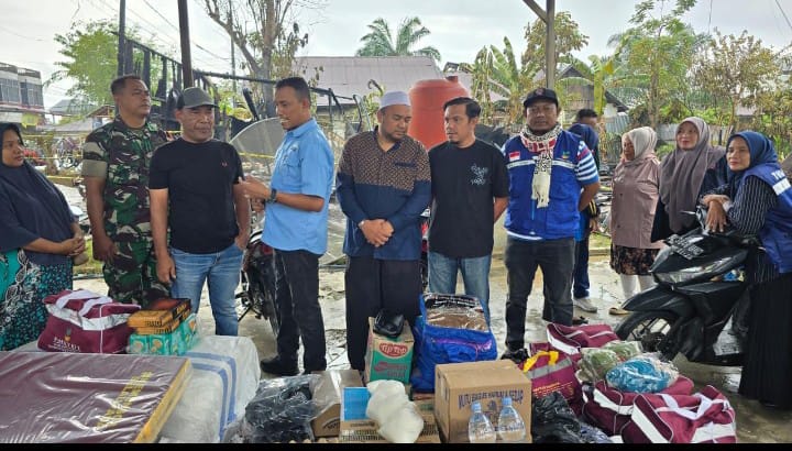 Penyaluran bantuan masa panik Pemko Langsa kepada Korban Kebakaran di Gampong Blang