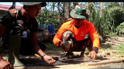 Satgas TMMD Reg ke-128 Lanjutkan Pembangunan RTLH, Fokus Perakitan Tulangan Besi