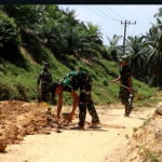 Pengerjaan Jalan Penghubung Antar Desa Berlanjut, Satgas TMMD Fokus Penyekrapan Jalan