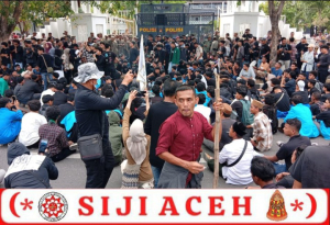 Gubenur Penuhi Tuntutan, Pendemo Keliling Kota Rayakan Kemenangan Rakyat Aceh.