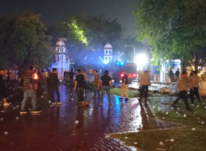 Bela Kepentingan Rakyat, Peserta Aksi Demo Mahasiswa Bentrok Dengan Petugas Di  Banda Aceh