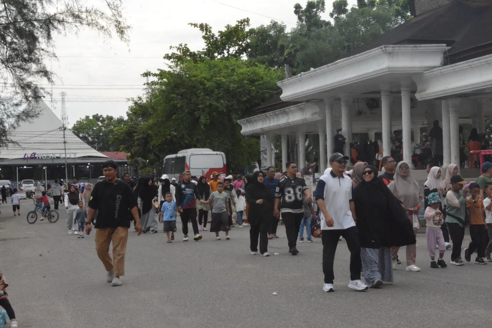 Kota Langsa – Suasana Car Free Day (CFD) di kawasan Lapangan Merdeka Kota Langsa