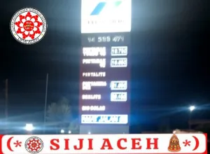 Oknum SPBU di Sare Aceh Besar, di duga layani pembeli pakai becak dan jirigen. 