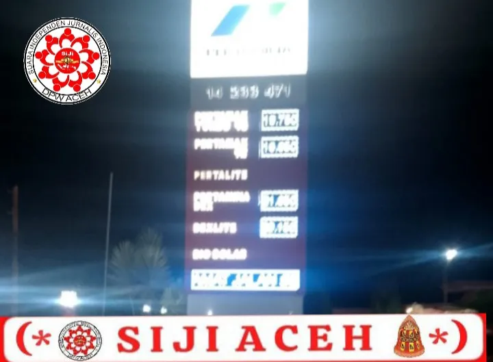 Oknum SPBU di Sare Aceh Besar, di duga layani pembeli pakai becak dan jirigen. 