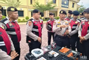 Satsamapta Polres Aceh Timur Perkenalkan Byrna SD sebagai Senjata Beladiri