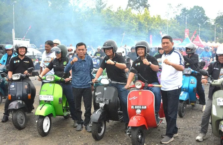 Wakil Wali Kota Rolling Thunder Bersama Ratusan Scooterist Jambore Scooter Aceh X di Langsa